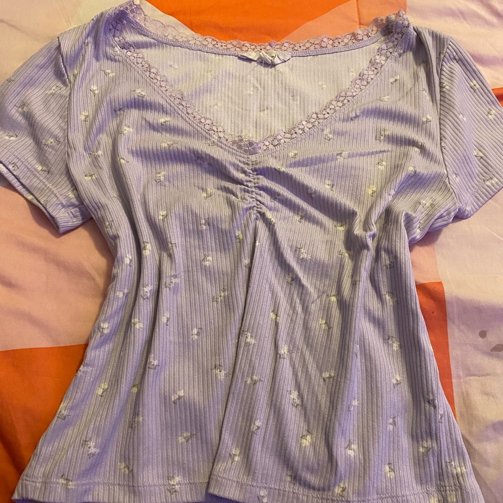 Floral lace tshirt ~ lilac